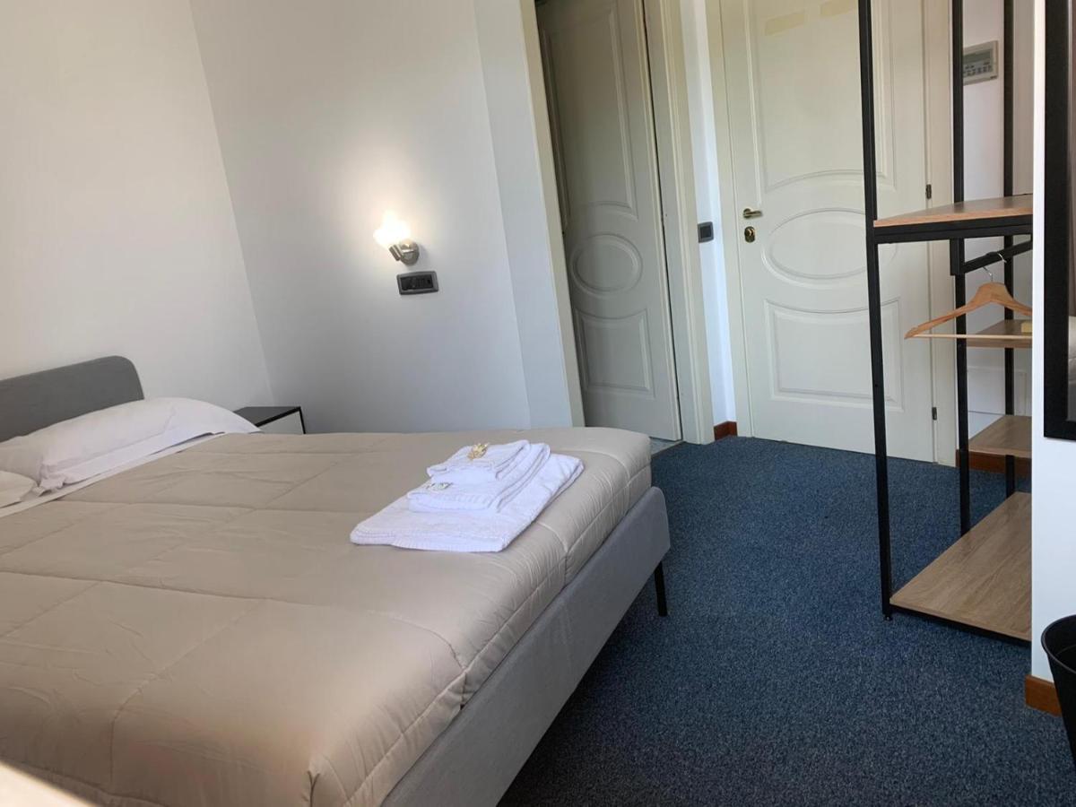 Hotel Domus Cerreto dʼEsi Extérieur photo