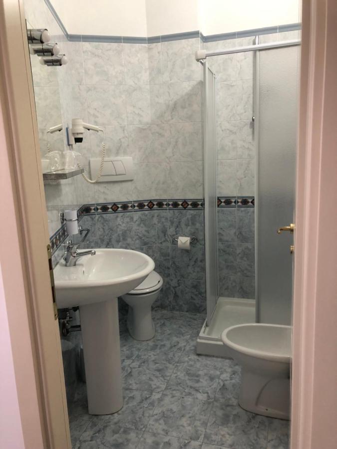Hotel Domus Cerreto dʼEsi Extérieur photo