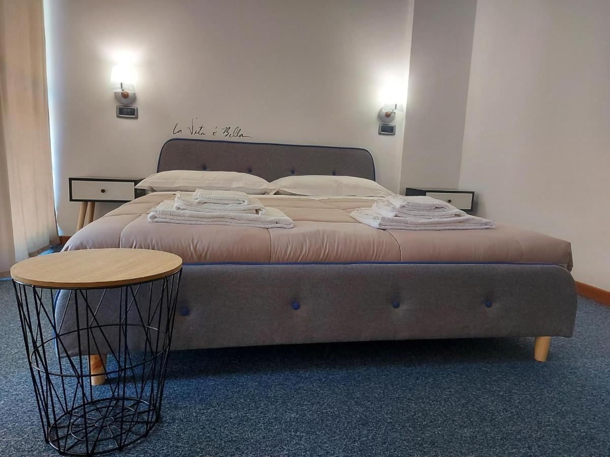 Hotel Domus Cerreto dʼEsi Extérieur photo
